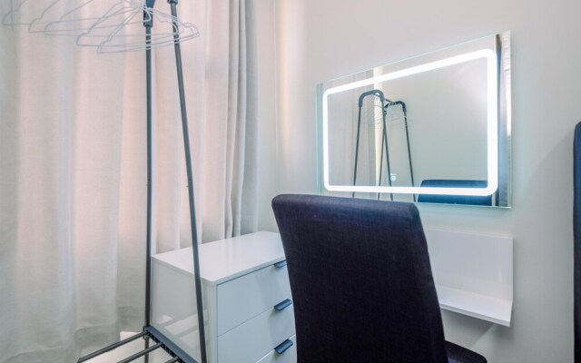 Simply Look Studio At Transpark Cibubur Apartment