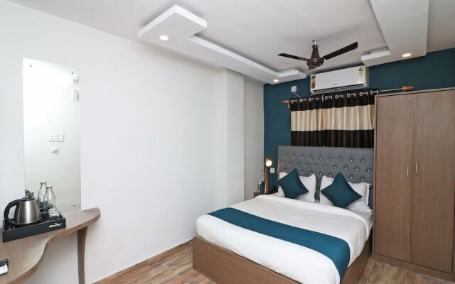 SilverKey Executive Stays 37812 Royal Crown Airport