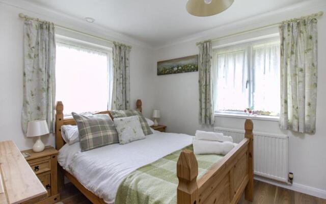 Queen Bower Farm Lodge