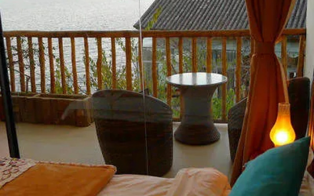 Mingyue.shineitaoyuan