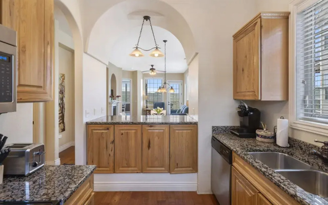 The Branson Stone Cliff Hideaway - 3 Min From Silver Dollar