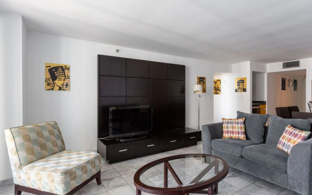 3 Bedroom Condo With Stunning Balcony View