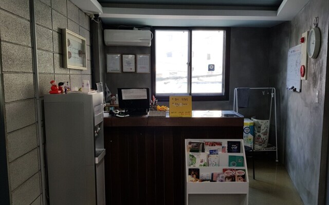 King Kong Guesthouse - Hostel