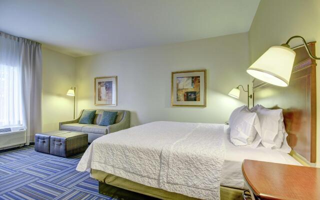 Hampton Inn & Suites Alexandria