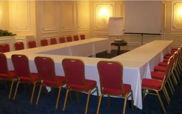 Kanzy Hotel