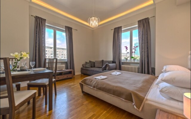 P&O Apartments Center