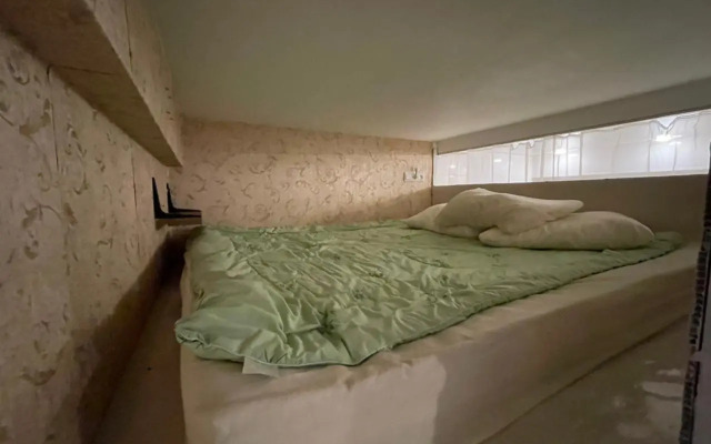 Apartments on the street of White Acacias 11