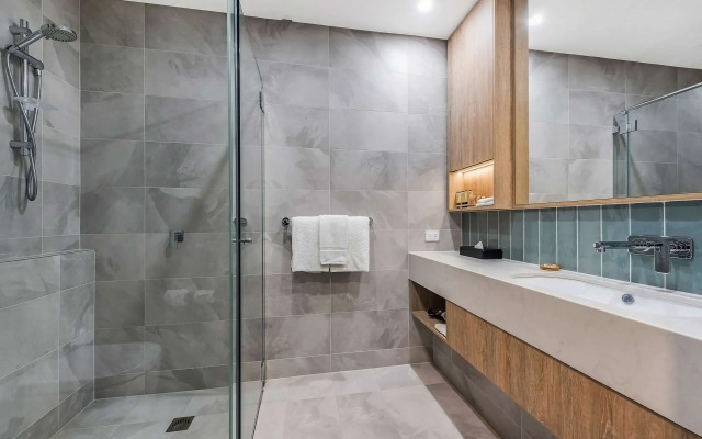 Ingot Hotel