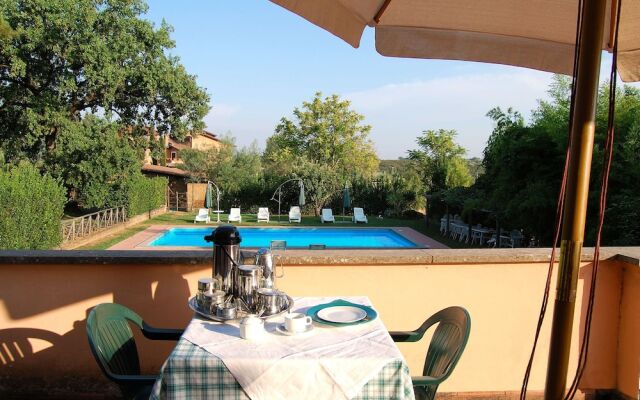 Stunning private villa for 8 guests with WIFI, private pool, TV, terrace, pets allowed and parking