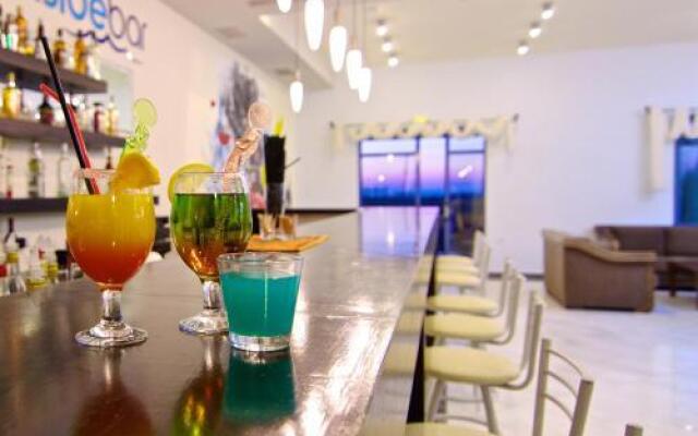 Aparthotel 4 Stars Adelianos Kampos