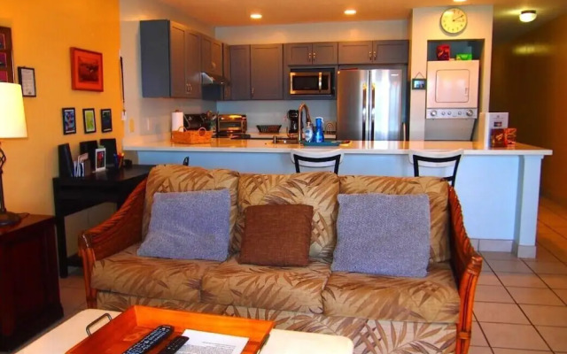 Sea Village #4210 Ocean Front Lanai!