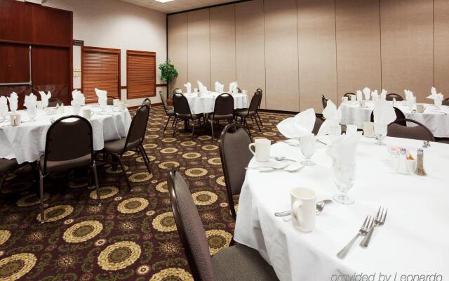 Holiday Inn Alexandria by IHG