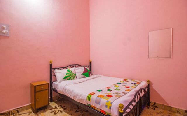 OYO 17410 Home 2BHK Goan Villa Calangute Beach