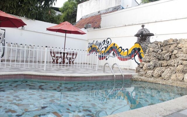 Casa Blanca Just For Travelers