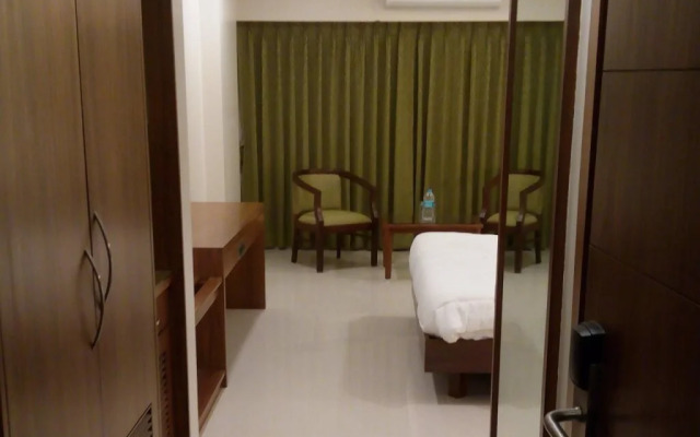 Hotel The Metropole - Phase Ii