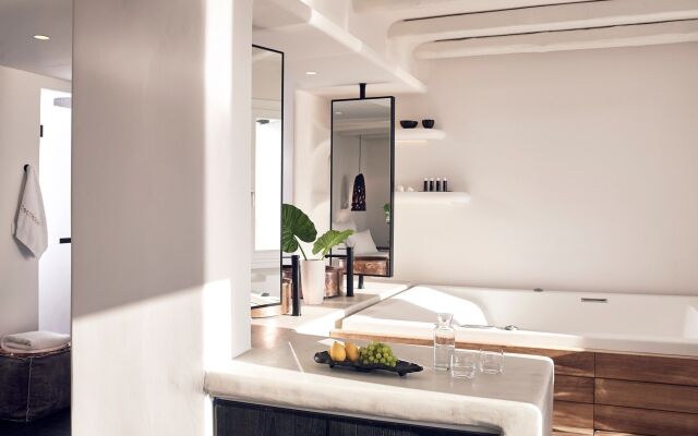 Cavo Tagoo Santorini