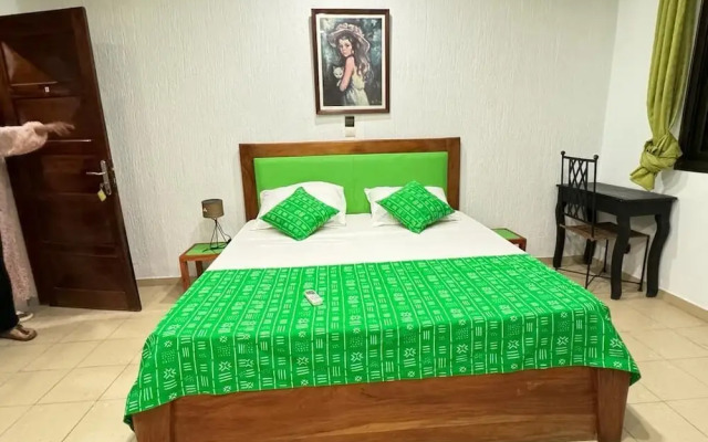 Lome Bamboo Lodge
