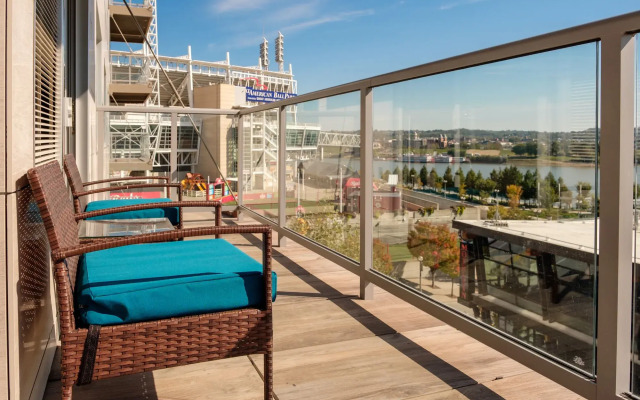 AC Hotel by Marriott Cincinnati at The Banks