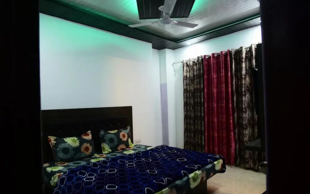 Aatithi Hotel By GRB