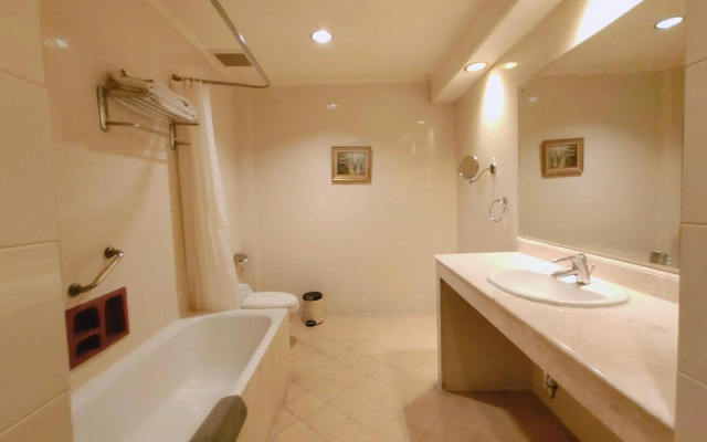 Hotel Indah Palace Solo