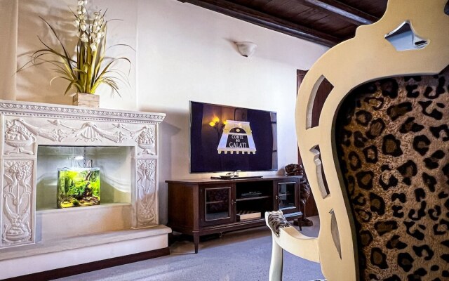 Housing of Charme With Rooftops Balconies