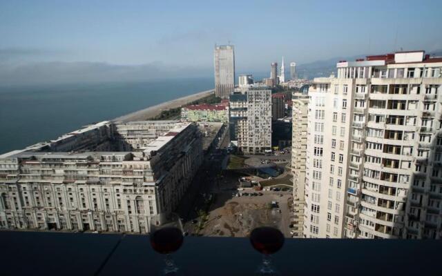 Leo Group Luxury Apartment 24-13 Alliance Palace