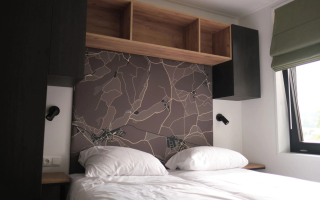 Spacious Lodge, 2 Bathrooms, Near Maastricht