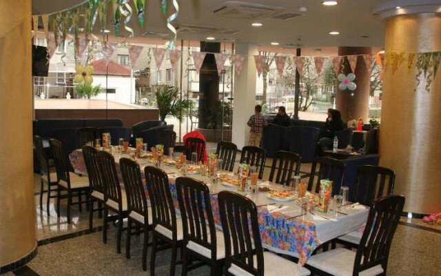 Aparthotel VRIS