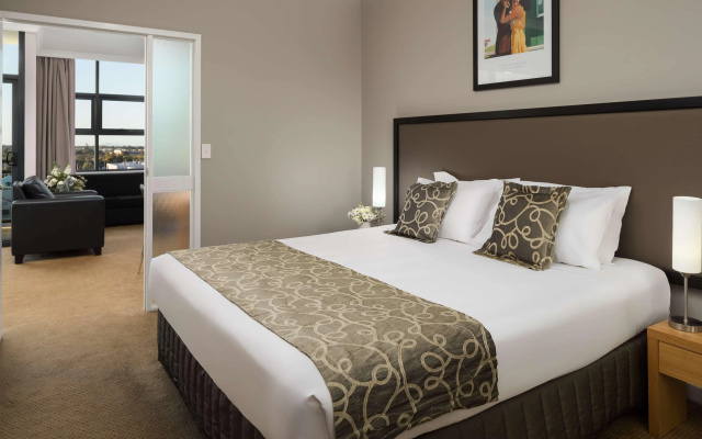 Rydges Mackay Suites – Guest Rooms – Mackay