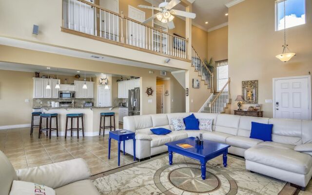 Beachfront Melody 4 Bedroom Home