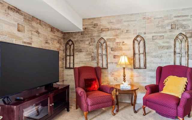 Arlington Convenience Entire 2-br 2-ba in Nova