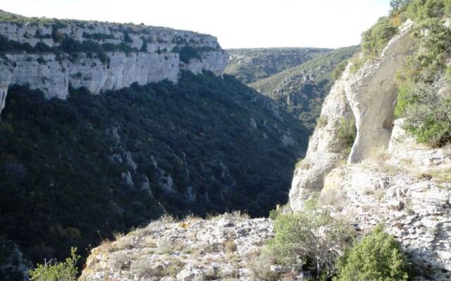 Luxurious Villa Near River in Cesseras