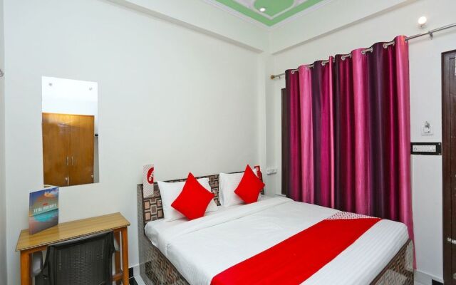 OYO 17011 Hotel Kiran
