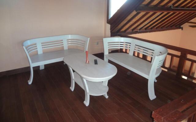 Wahyu Bungalow And Restaurant