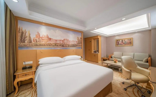 Vienna International Hotel Shenzhen Longhua Center