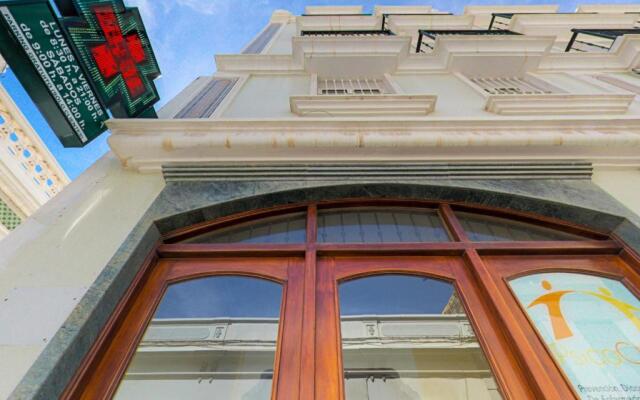 Rooms & Suites Balcony 3D