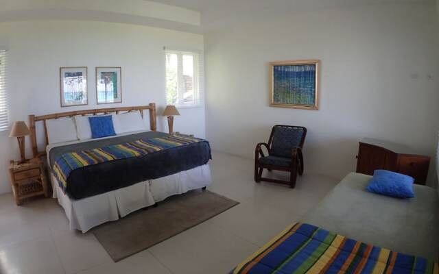 Siesta - Runaway Bay 5BR