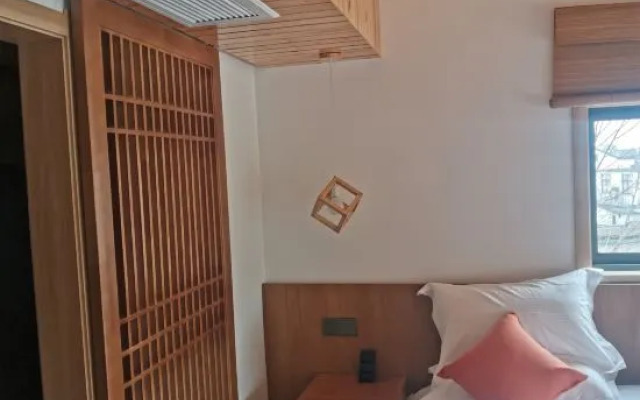 Jiuhuashan Muqinju Guesthouse