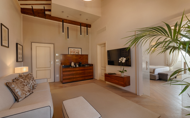 Donati Luxury Tower Suites