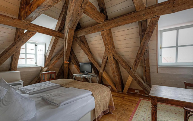 Hotel Orphée - Großes Haus