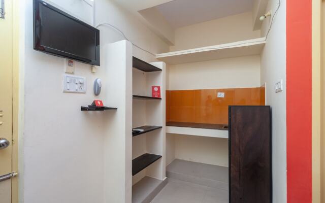 OYO 26936 Adhithya Inn