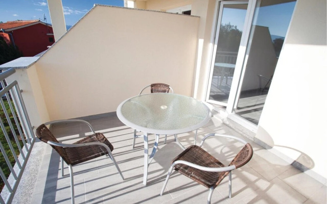 Amazing Home in Pinezici With Wifi and 2 Bedrooms