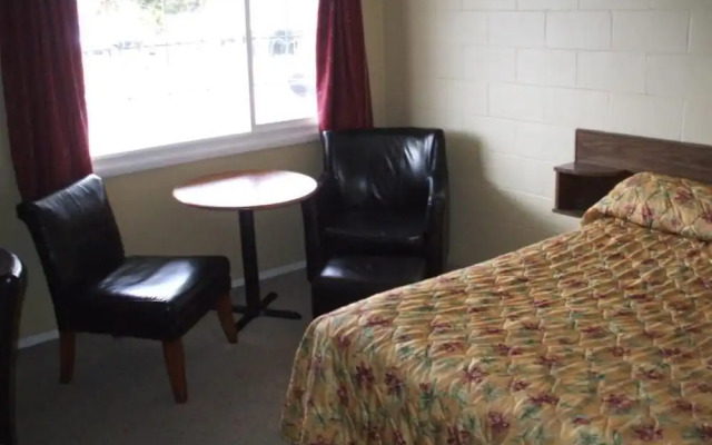 Travellers Motel