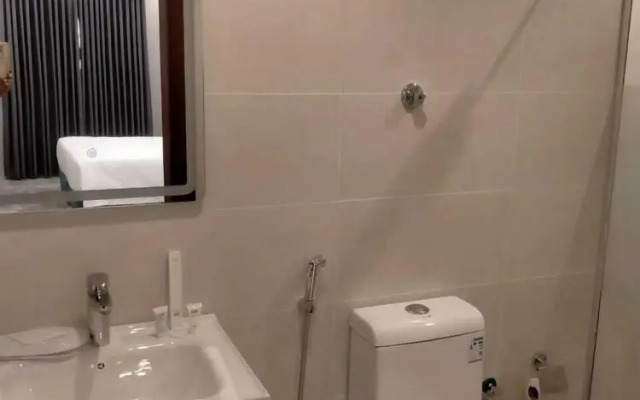 Holiday Plus Mishrifah Apartments