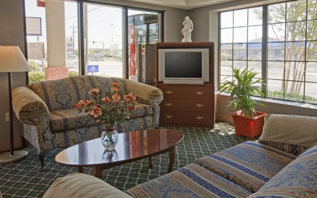 NOLA Inn