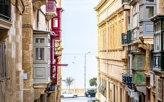 Coral Apartment (Valletta)