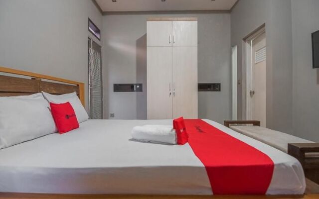 RedDoorz Syariah near Politeknik Negeri Bandung 3