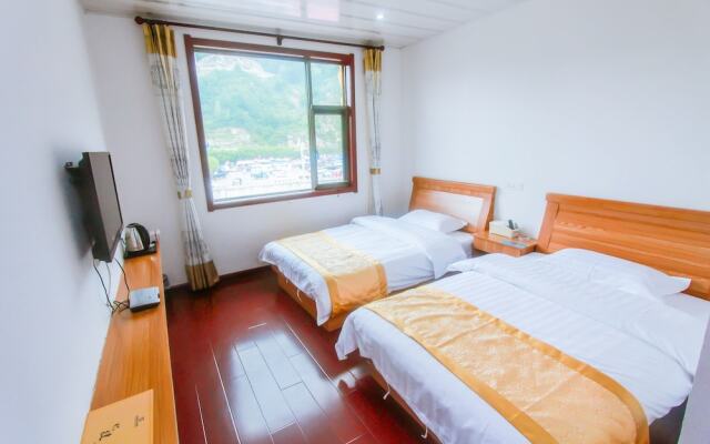 Yijie Holiday Hotel  Laiyuan Baishishan