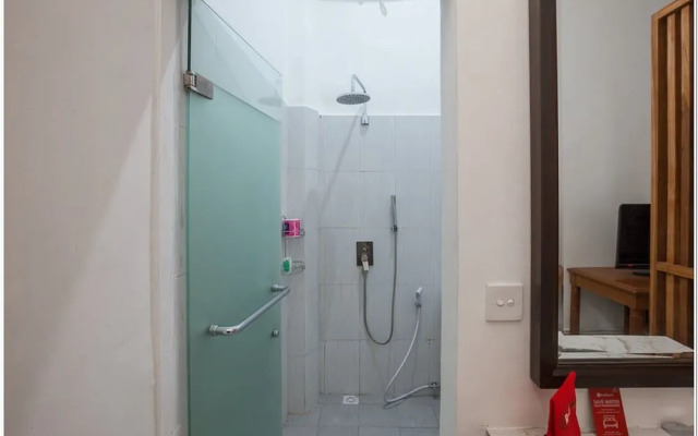RedDoorz near Padang Galak Beach