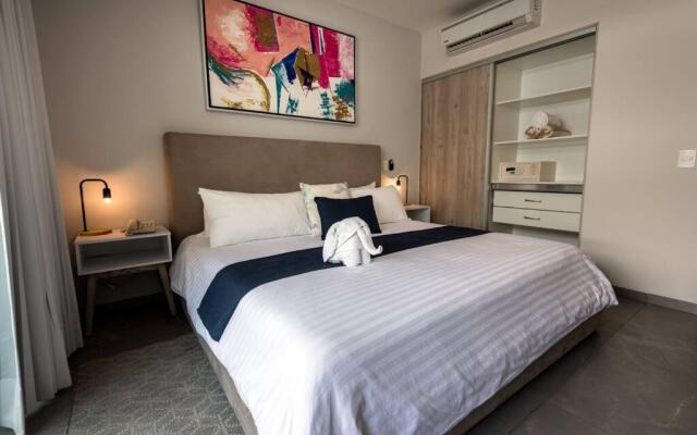 G312N Paty Luxury Resident, walking to the beach & 5thAv